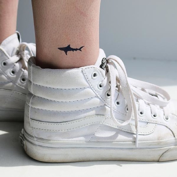 Urban Outfitters Accessories - Inkbox Shark semi-permanent tattoo